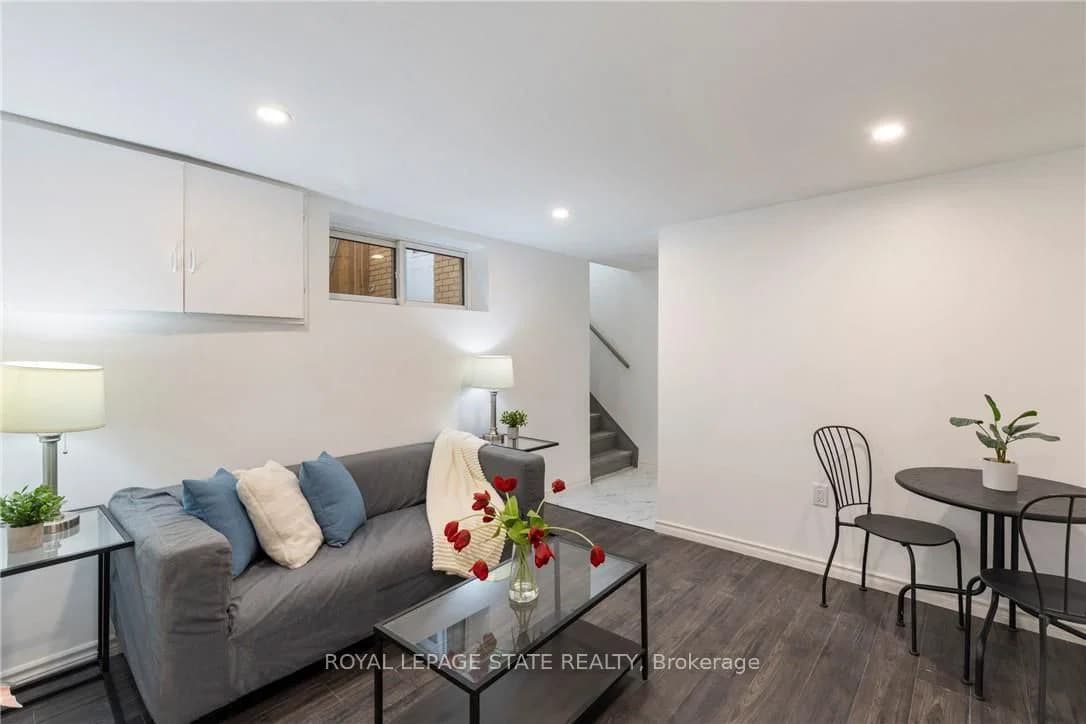 Photo of Purdy Crescent in Hamilton · Greeningdon