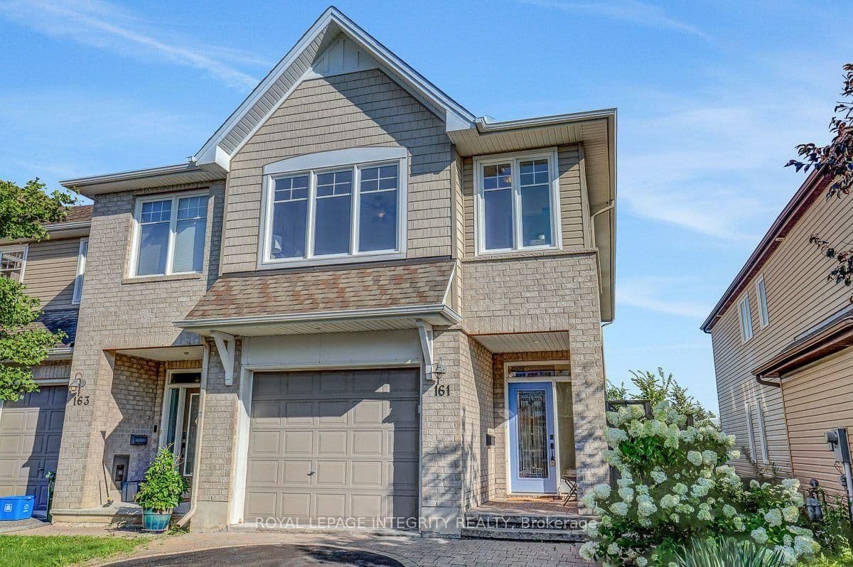 Mojave Crescent in Ottawa · Stittsville (North) — photo 2
