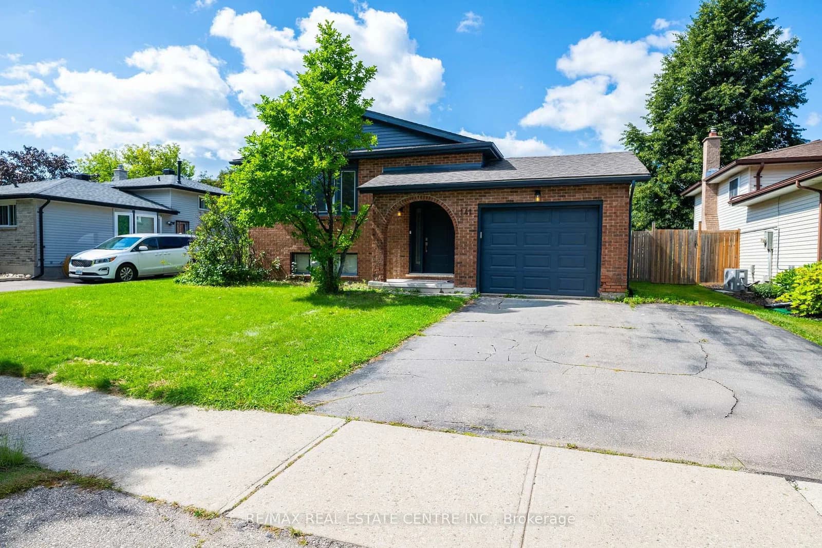 Cedar Crest Street in Kitchener — photo 2