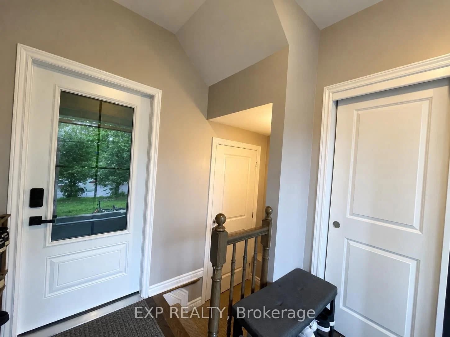 Knockaderry Crescent in Ottawa · Barrhaven - Half Moon Bay — photo 3