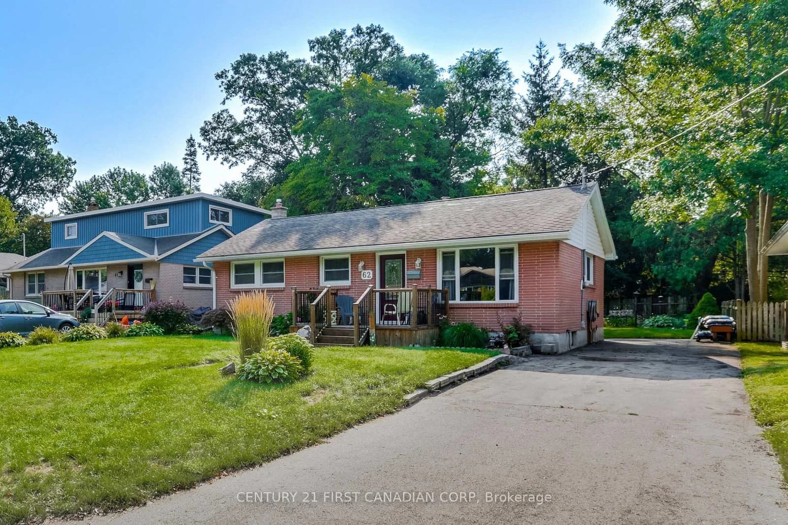 Photo of Thorncrest Crescent in London South · South D