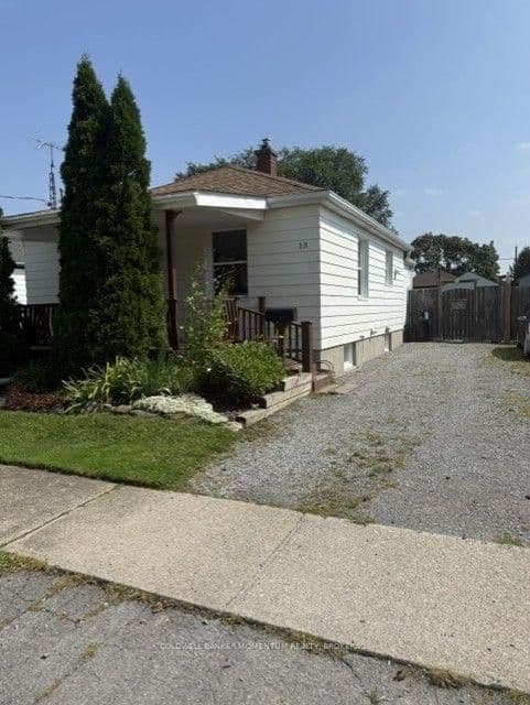 Photo of Princess Street in St. Catharines · E. Chester