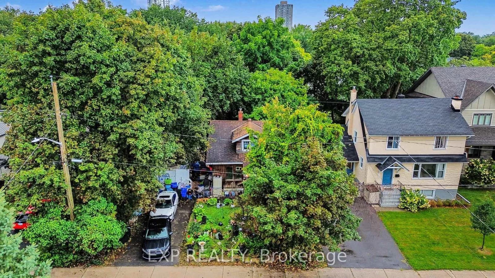 Photo of Cowley Avenue in Ottawa · Ottawa West/Tunneys Pasture