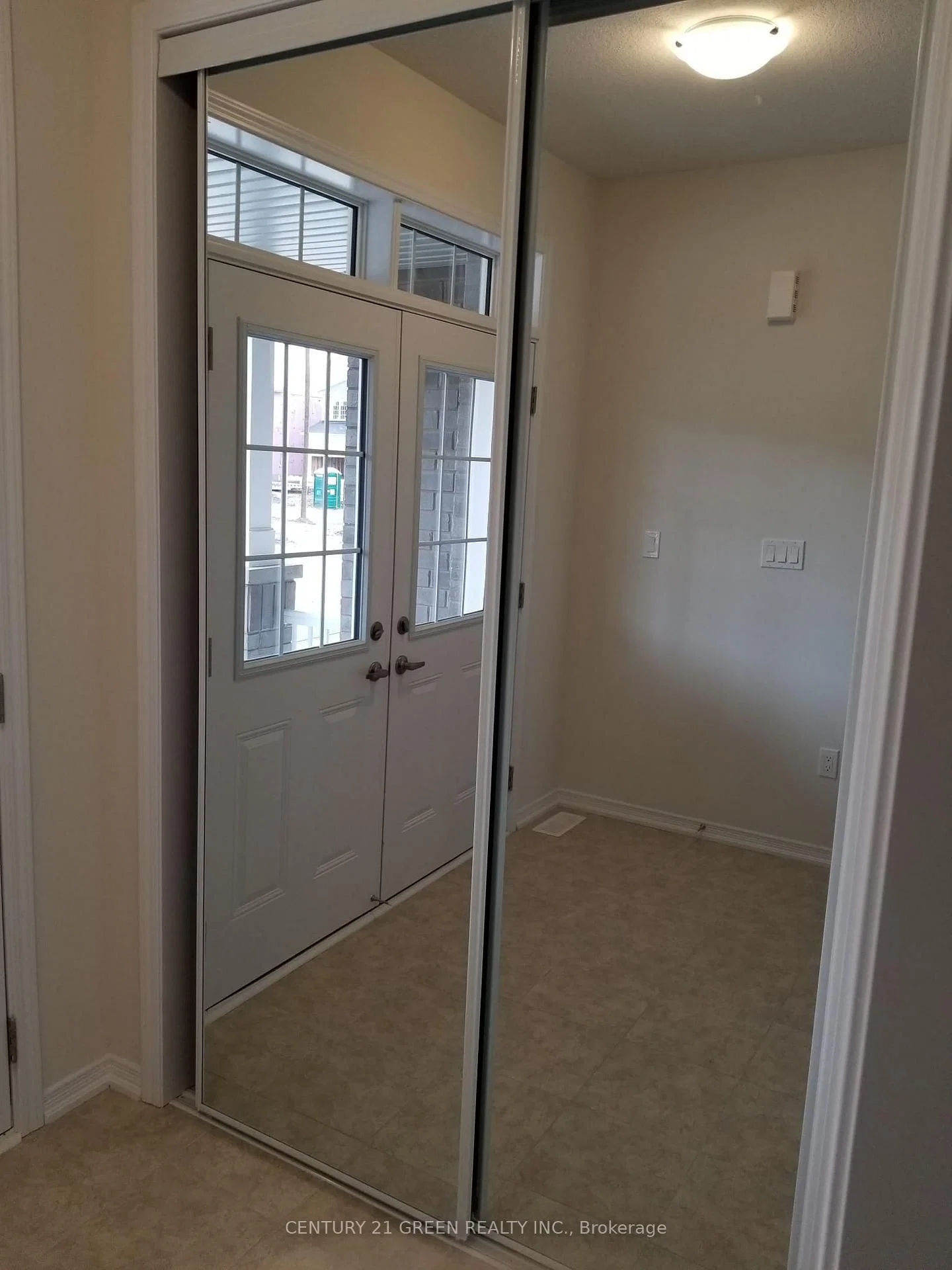 Sara Drive in Thorold · Hurricane/Merrittville — photo 3