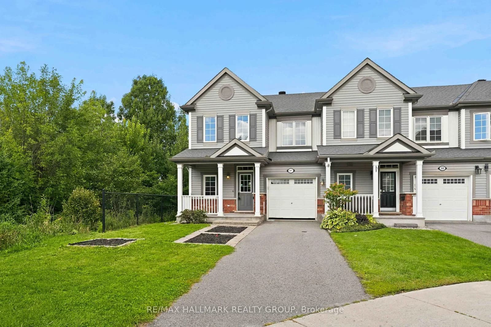 Photo of Sweet Grass Circle in Ottawa · Barrhaven - Half Moon Bay