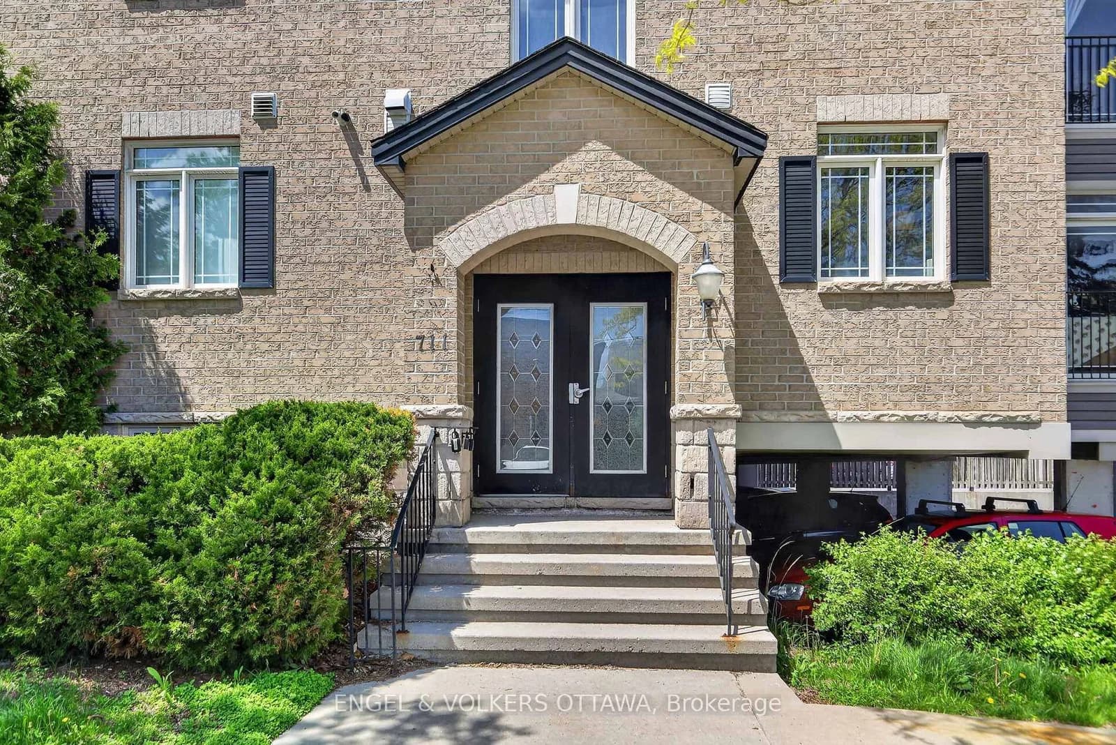 Churchill Avenue in Ottawa · Westboro/Hampton Park — photo 3