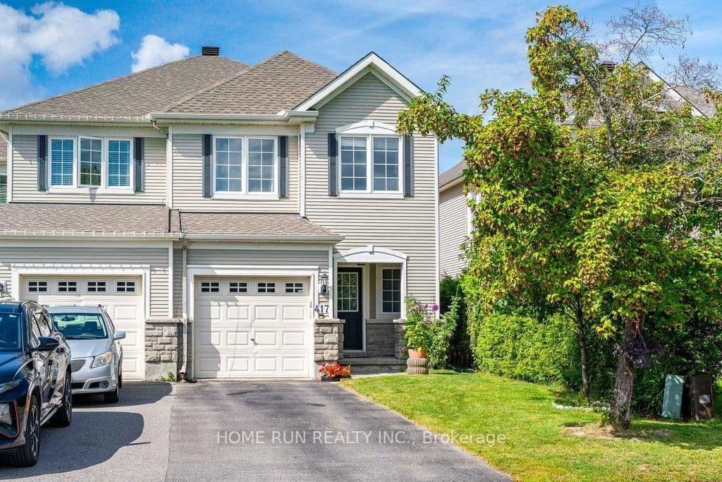 Photo of Wisteria Crescent in Ottawa · Hunt Club