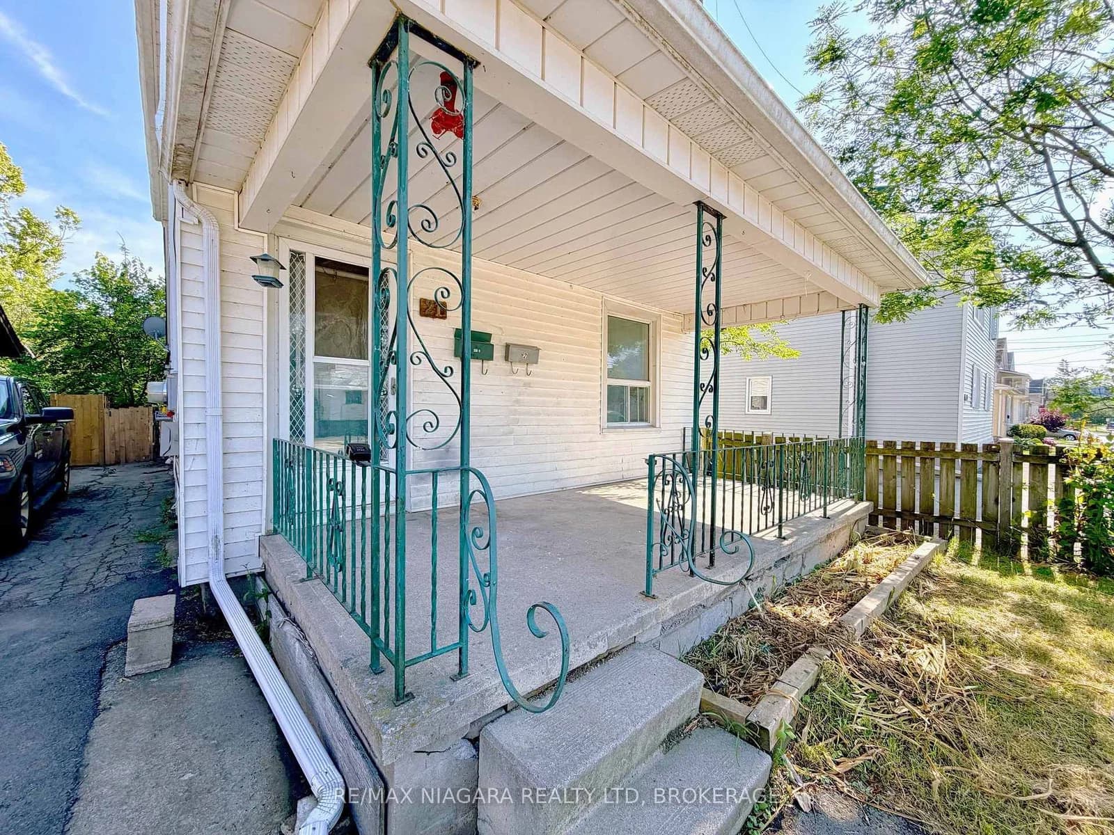Fifth Street in Welland · Lincoln/Crowland — photo 3