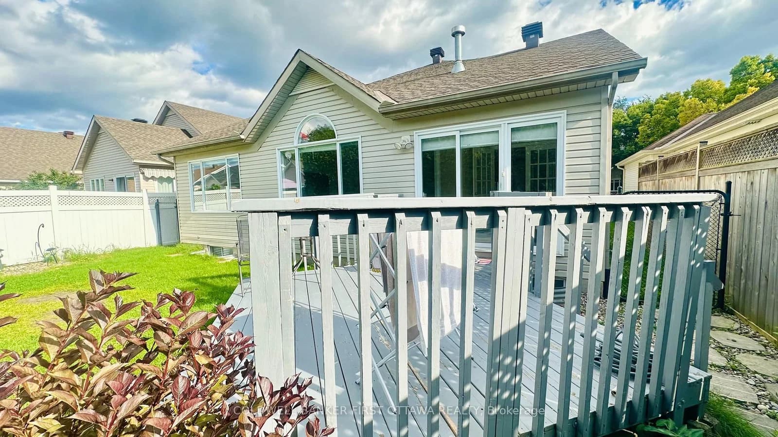 Fieldcrest Avenue in Ottawa · Barrhaven - Longfields — photo 3
