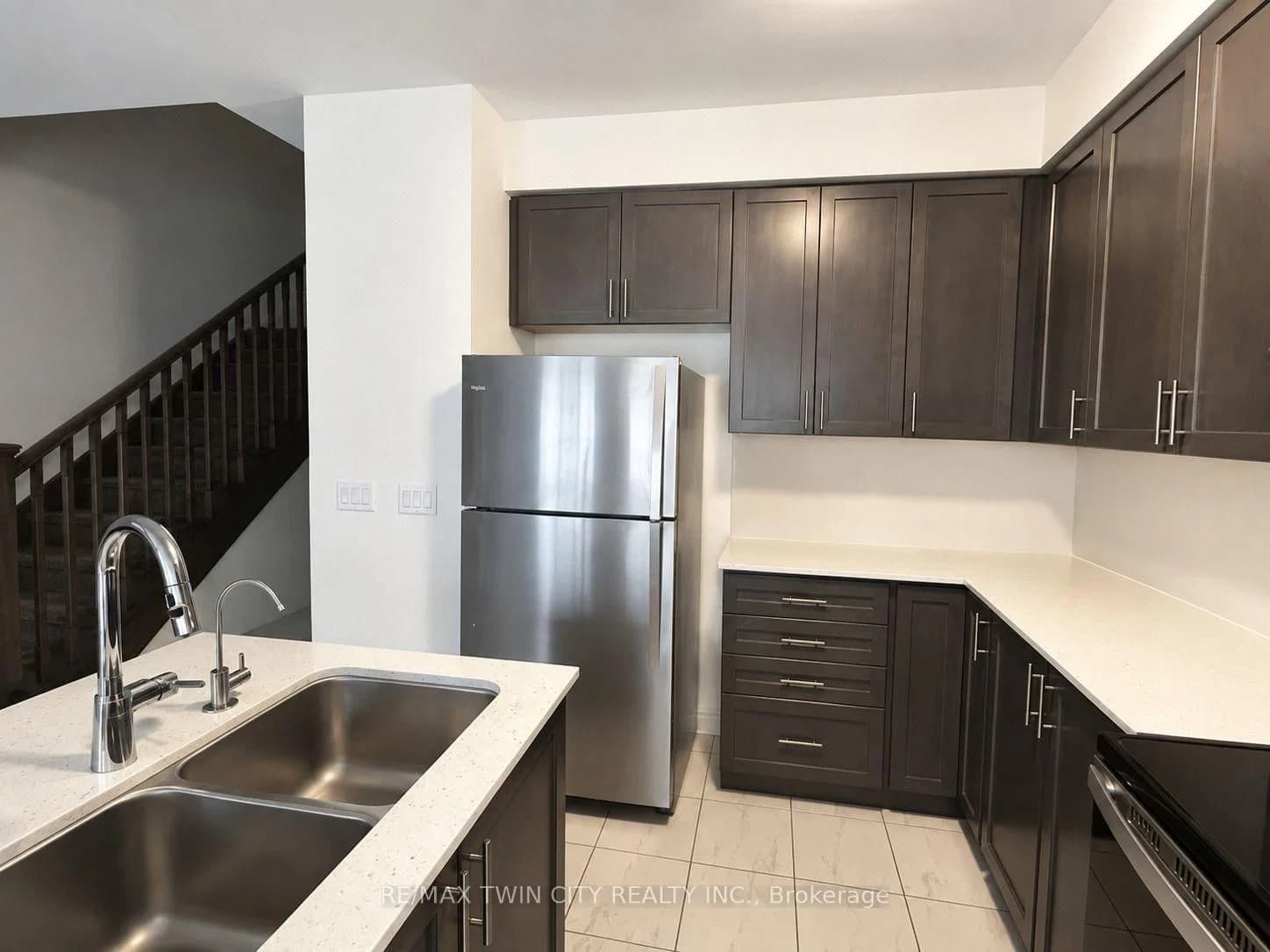 Broadacre Drive in Kitchener — photo 2