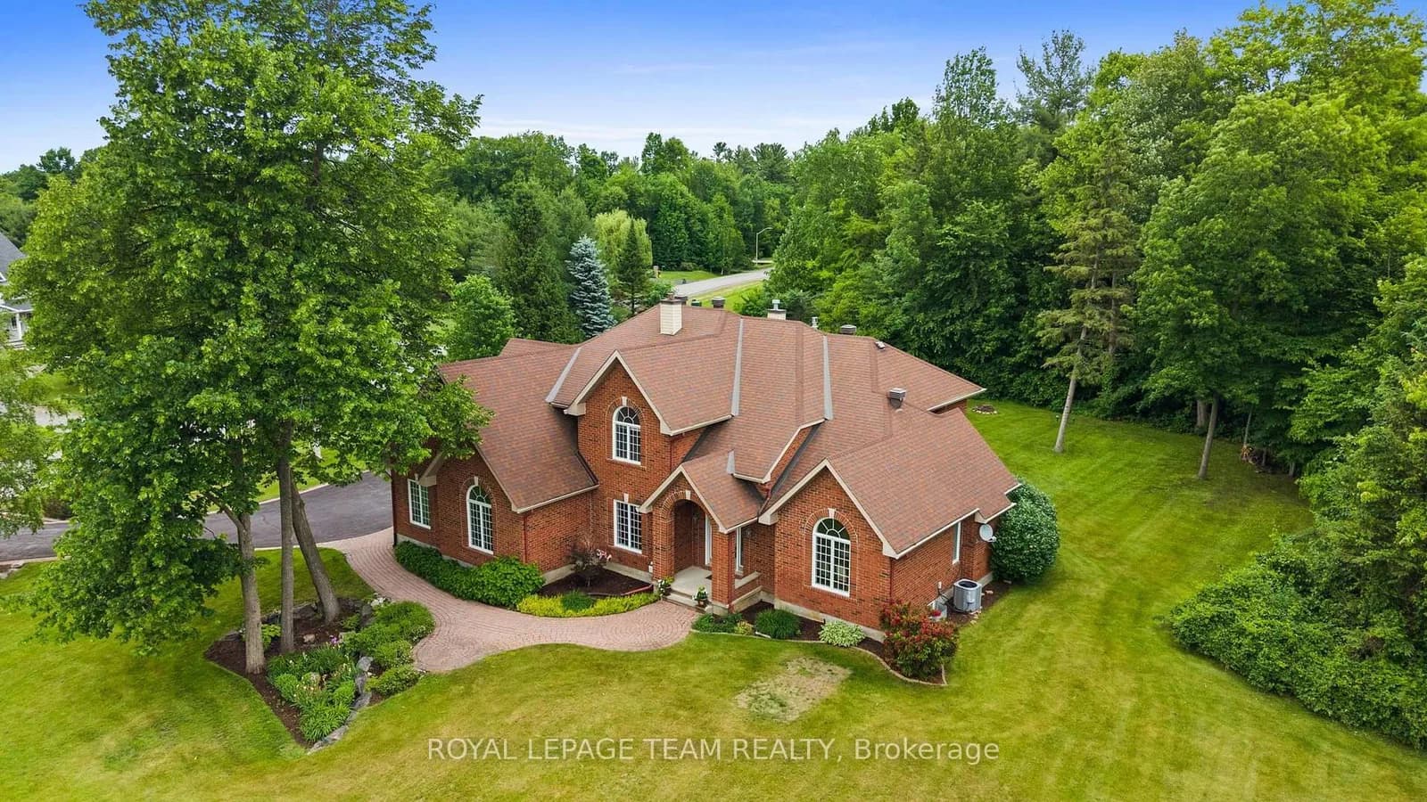 Photo of Marchvale Drive in Ottawa · Kanata - Rural Kanata (Central)