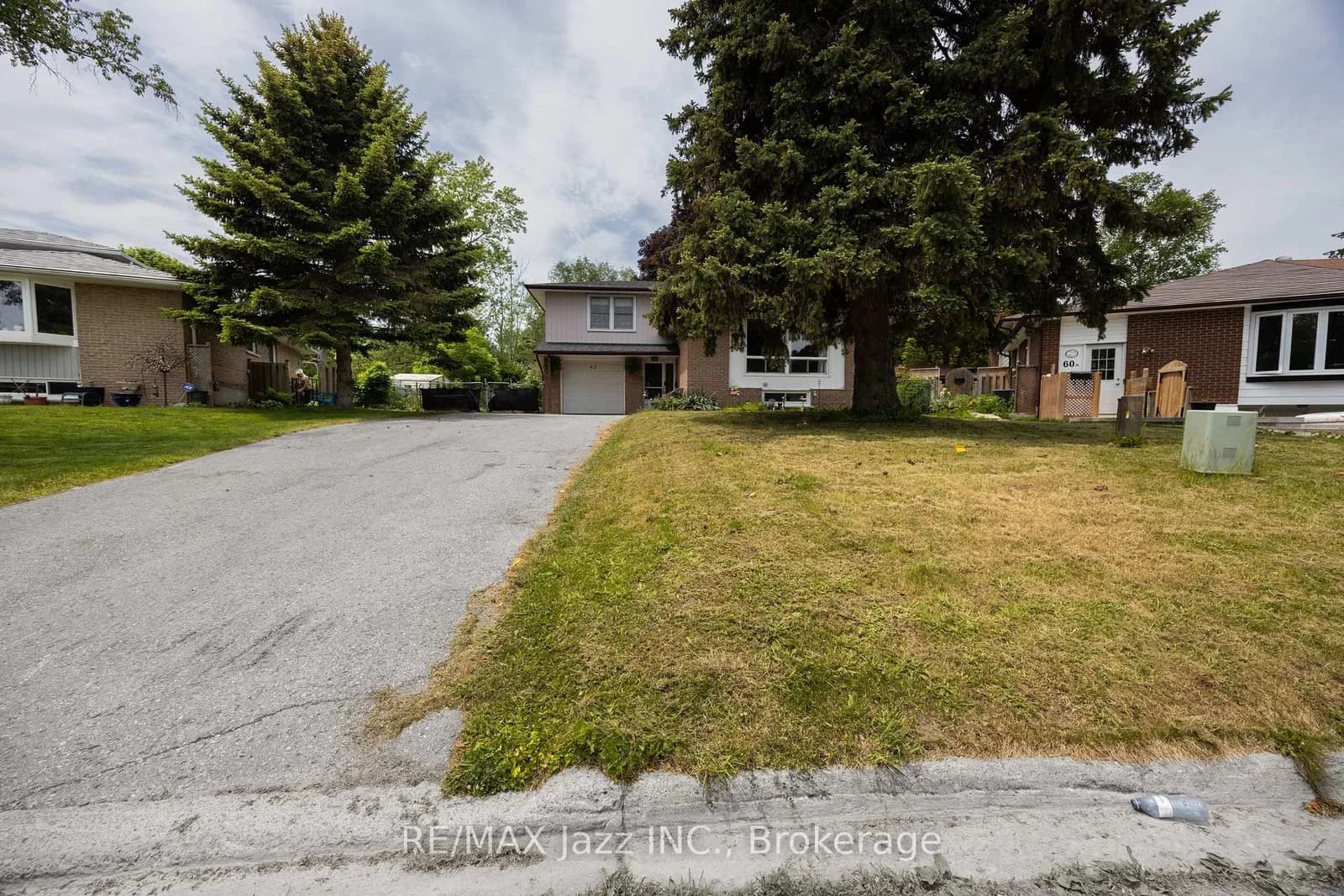 Crossley Drive in Port Hope · Port Hope — photo 3