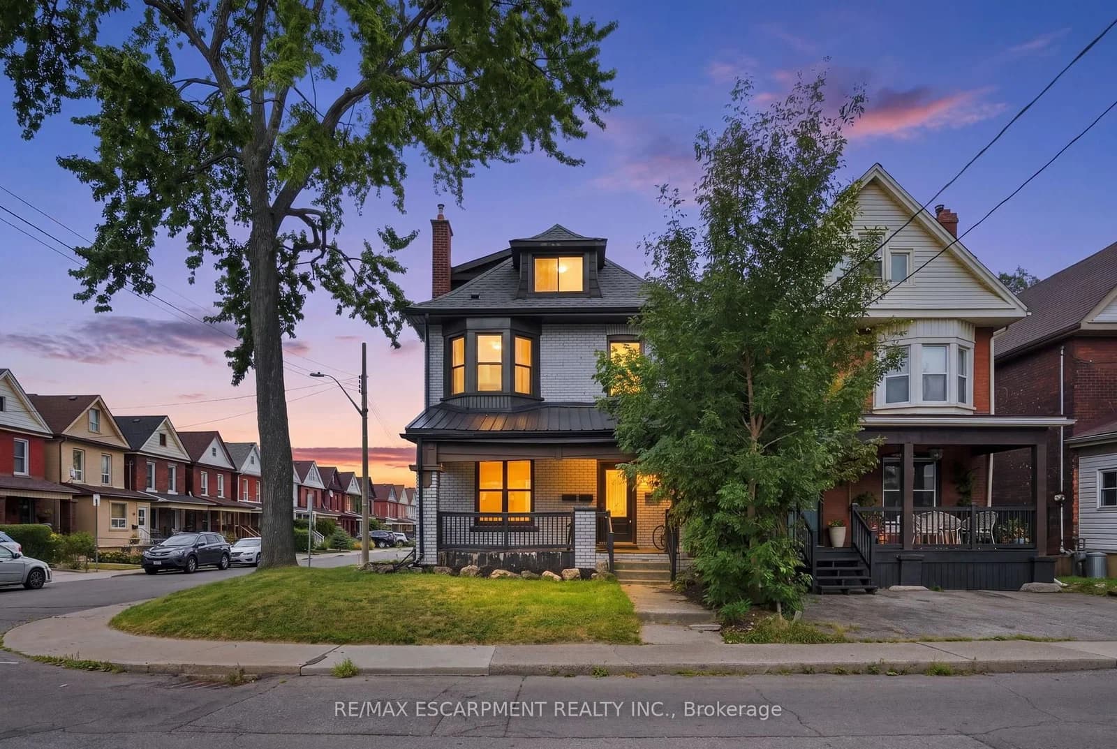 Photo of BARNESDALE Avenue in Hamilton · Stipley