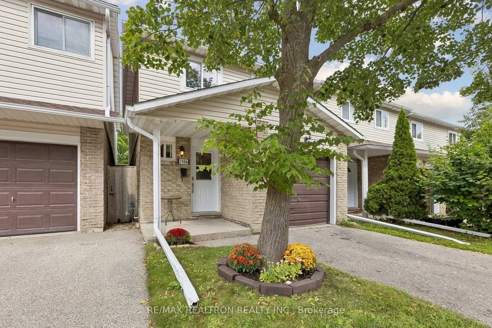 Photo of 298D Bluevale Street in Waterloo