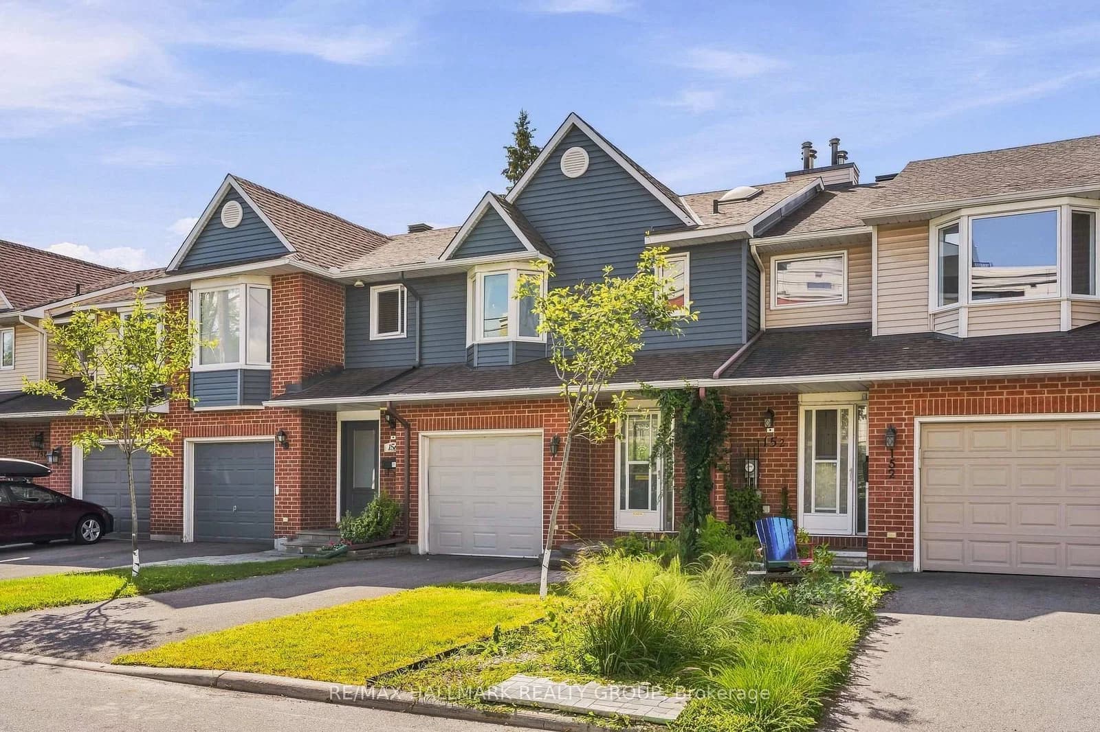 Presland Road in Ottawa · Overbrook/Castle Heights — photo 2