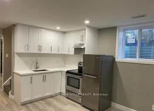 Sienna Crescent in Kitchener — photo 2